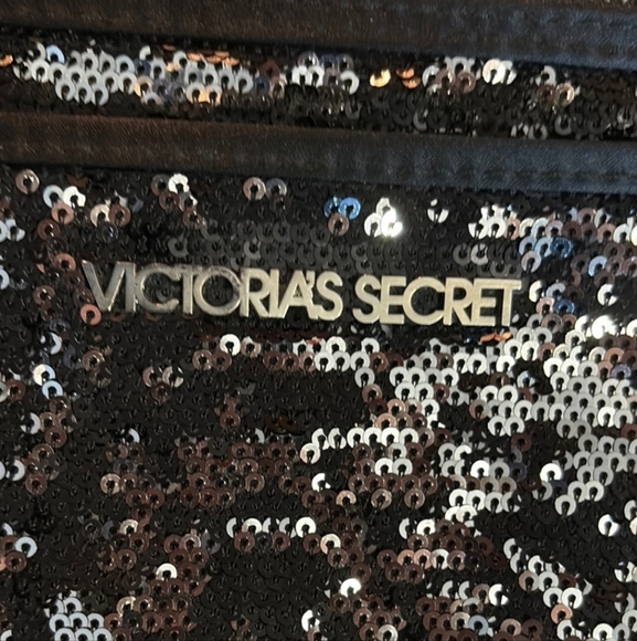 Victoria's Secret Black and Silver Sequin Wristlet - Picture 3 of 6